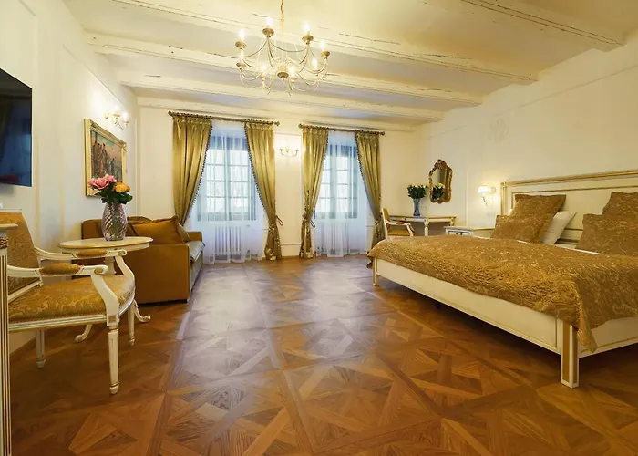 Spa Beerland Chateaux - U Zlate Hrusky / At Golden Pear