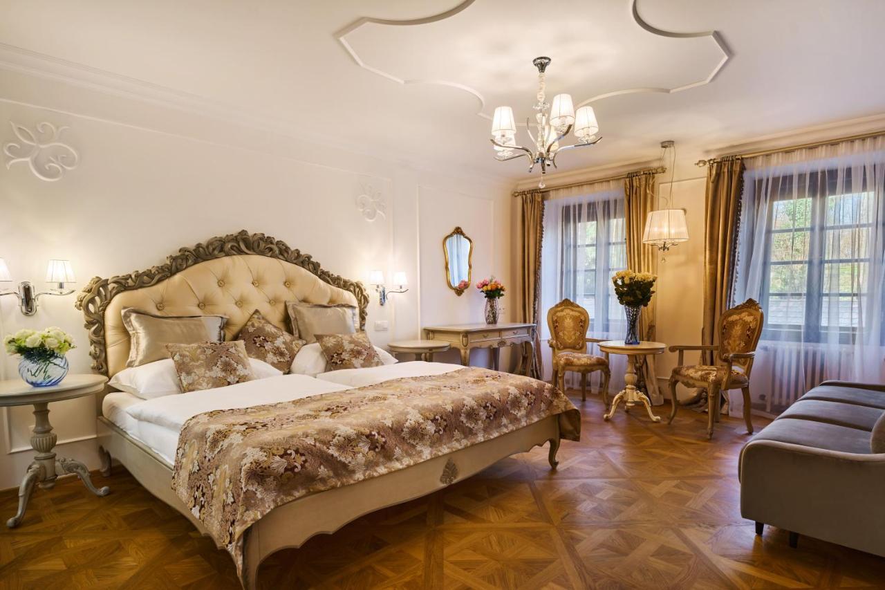 Beerland Chateaux - U Zlate Hrusky / At Golden Pear Bed & Breakfast Prague